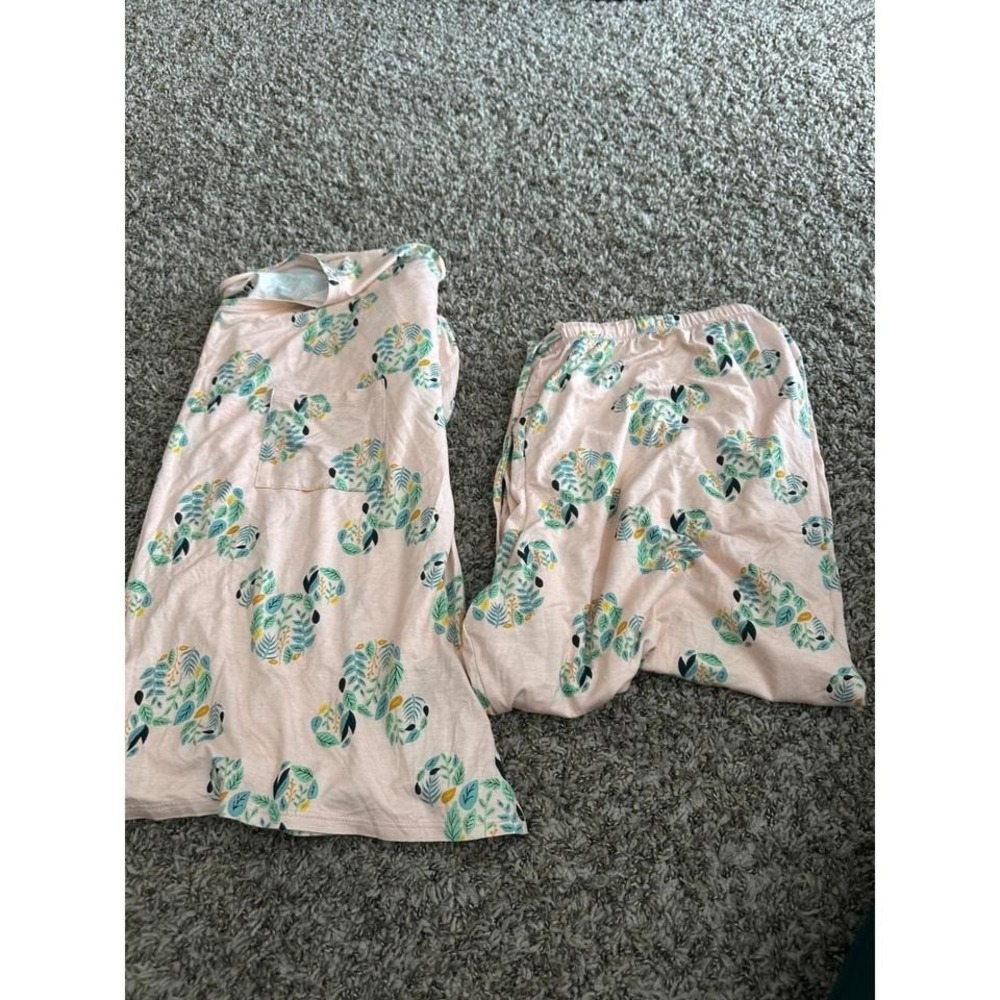 Disney Mickey Mouse Leaf Print Pajama Set Top Shorts Pink XL EG